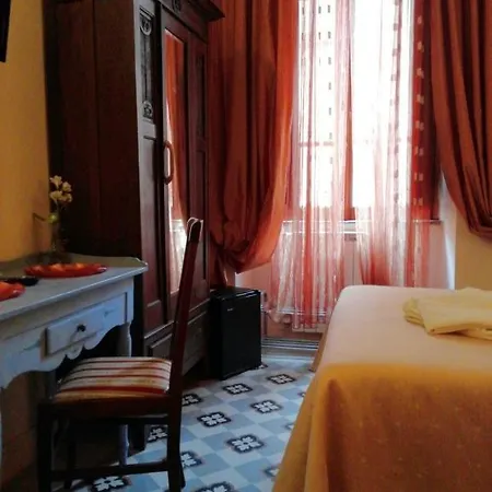 Tacito فندق مبيت وإفطار